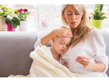 寶寶發(fā)燒退熱貼貼這幾個(gè)常見(jiàn)位置家長(zhǎng)要知道